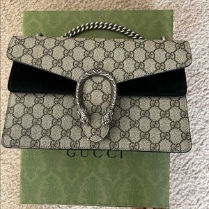 Gucci Dionysus Shoulder Bag